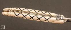 Couteau De Collection Laguiole 13 Cm Ivoire De Mammouth Et ébène Par Virgilio Munoz -Laguiole Soldes Boutique Couteau Laguiole 13cm mammouth ebene par Virgilio Munoz 4 zoom