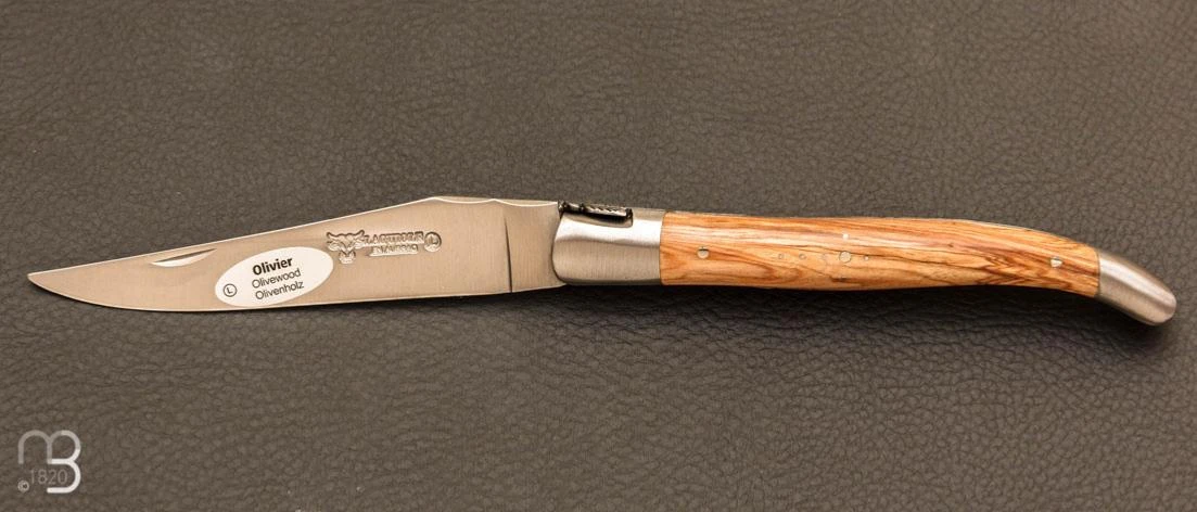 Couteau Laguiole En Aubrac - Olivier Et Lame 12C27 Satinée 1 Couteau Laguiole En Aubrac - Olivier Et Lame 12C27 Satinée